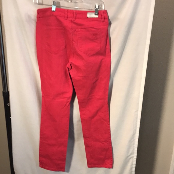 Liz Claiborne ladies size 4P pink jeans - Picture 2 of 5
